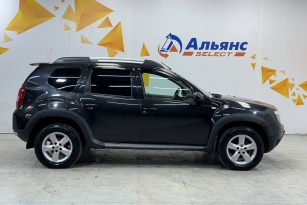 RENAULT DUSTER