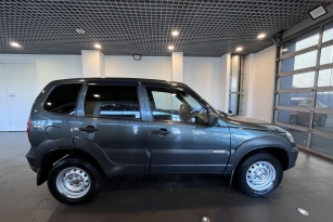 CHEVROLET NIVA