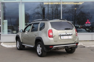 RENAULT DUSTER