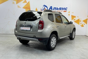 RENAULT DUSTER