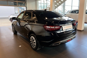 LADA VESTA