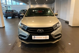 LADA XRAY