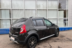 RENAULT SANDERO STEPWAY