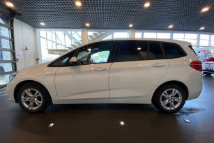 BMW 218I