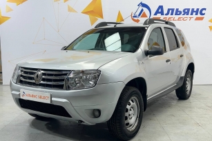 RENAULT DUSTER