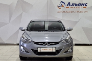 HYUNDAI ELANTRA