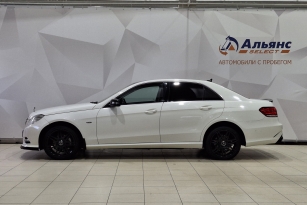 MERCEDES-BENZ A180D