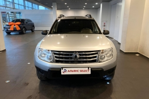 RENAULT DUSTER
