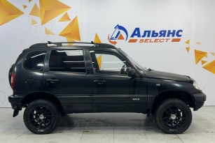 CHEVROLET NIVA