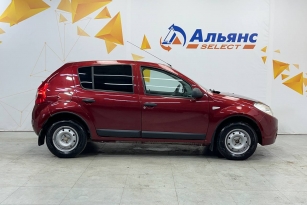 RENAULT SANDERO