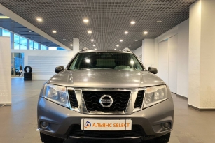 NISSAN TERRANO