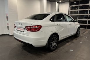 LADA VESTA
