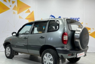 CHEVROLET NIVA