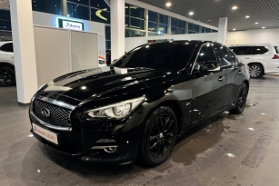 INFINITI Q50