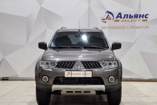 MITSUBISHI PAJERO SPORT