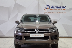 VOLKSWAGEN TOUAREG