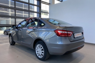 LADA VESTA