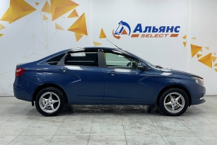 LADA VESTA