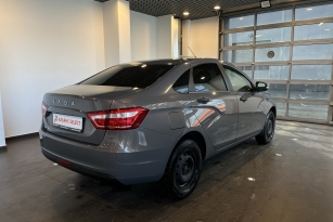 LADA VESTA