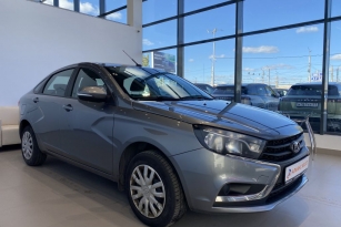 LADA VESTA