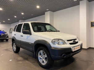 CHEVROLET NIVA