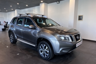 NISSAN TERRANO