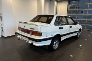 LADA 2115