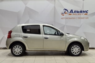 RENAULT SANDERO