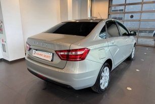 LADA VESTA