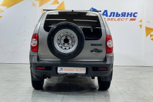 CHEVROLET NIVA