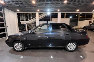 LADA 2110
