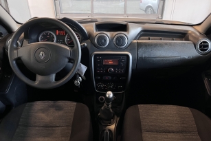 RENAULT DUSTER