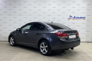 CHEVROLET CRUZE