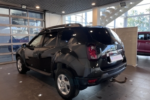 RENAULT DUSTER