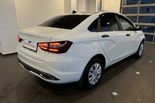 LADA VESTA