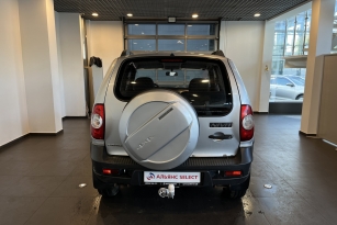 CHEVROLET NIVA