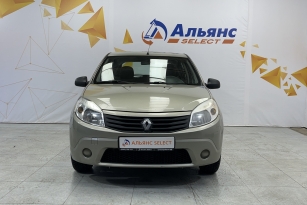 RENAULT SANDERO