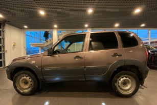 CHEVROLET NIVA