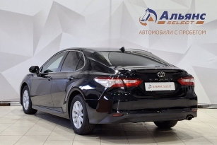 TOYOTA CAMRY