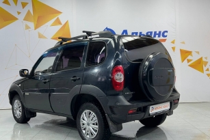 CHEVROLET NIVA