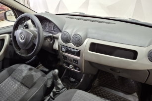 RENAULT LOGAN
