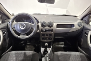 RENAULT LOGAN