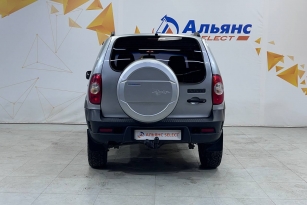 CHEVROLET NIVA