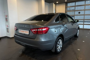 LADA VESTA