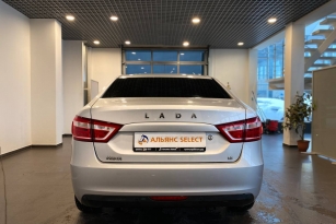 LADA VESTA