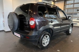 CHEVROLET NIVA