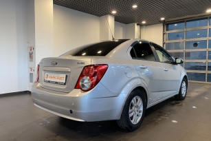 CHEVROLET AVEO