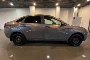LADA VESTA