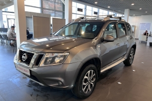 NISSAN TERRANO