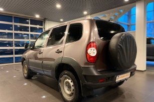 CHEVROLET NIVA